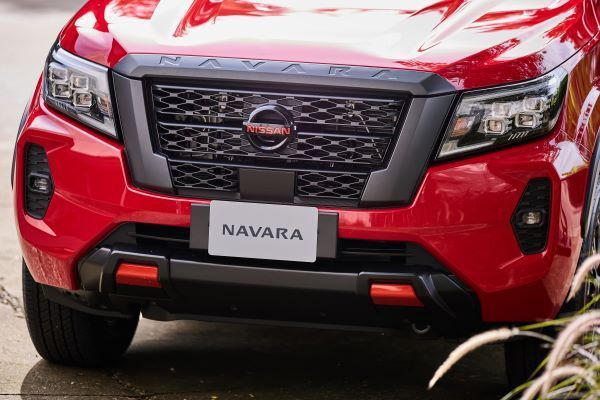 NISSAN NAVARA Pro-2X 2024-2025 กระจังหน้า