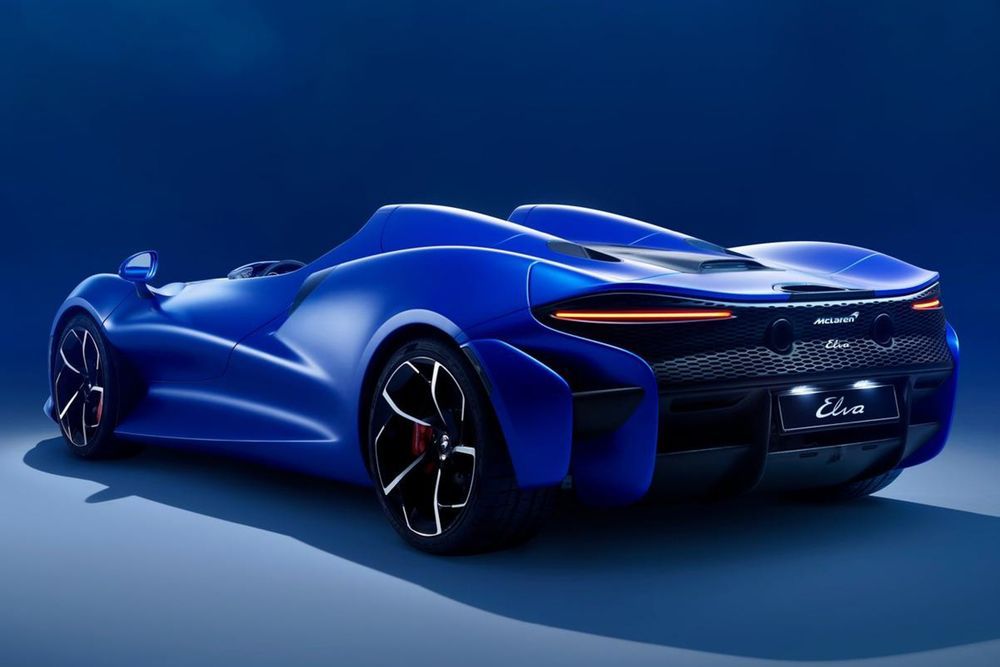 McLaren Elva ด้านท้าย