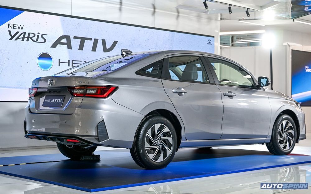 Toyota Yaris ATIV  HEV