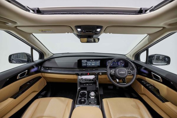 The Kia Carnival SXL Luxury Diesel รุ่น 7 ที่นั่ง 2025 ภายใน