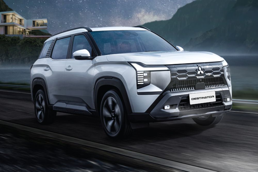 Mitsubishi DESTINATOR 