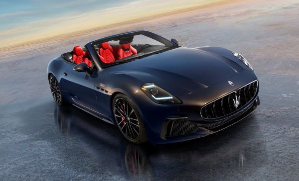 Maserati GranCabrio 2024 ภายนอก