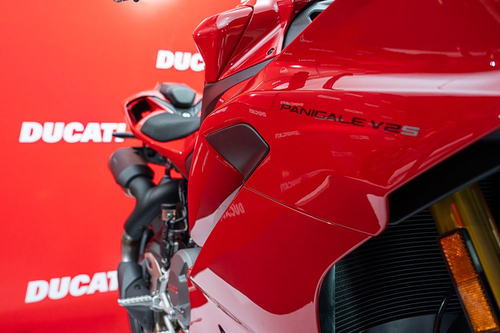 Ducati Panigale V2 2025