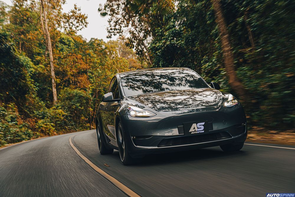 Tesla Model Y เขาใหญ่