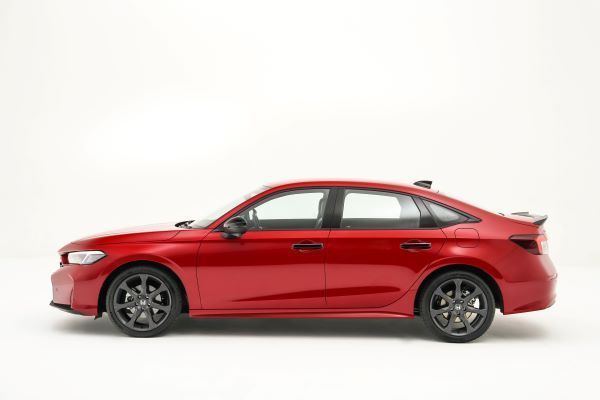 Honda Civic eHev S+ Shift Launch Exterior 2026