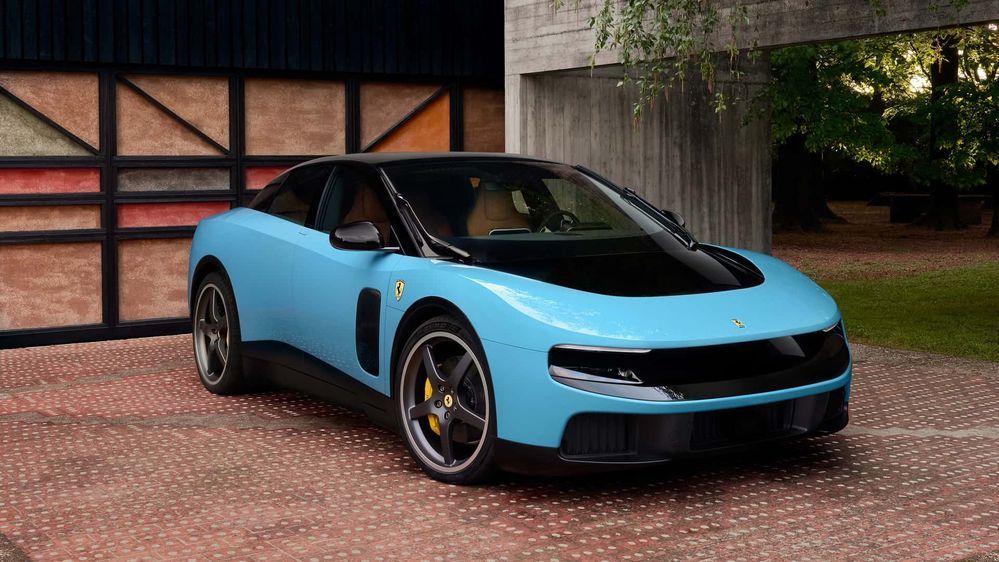 Ferrari Luce ดีไซน์