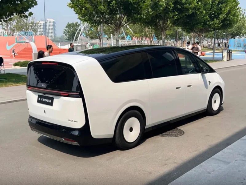 Li Auto MEGA