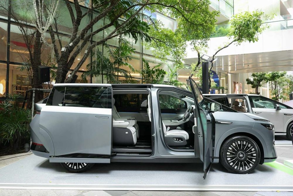 เปิดตัว Xpeng X9 Luxury Special Color Edition ราคาอย่างเป็นทางการ 2025-2026