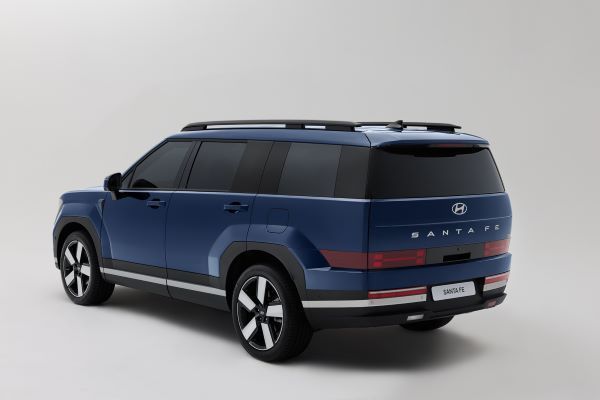 Hyundai all-new SANTA FE Hybrid with HTRAC All Wheel Drive 2026 ด้านหลัง