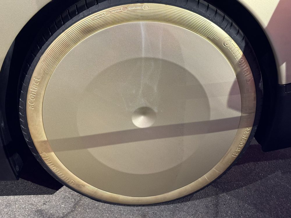 Tesla Cybercab Rear Wheel size