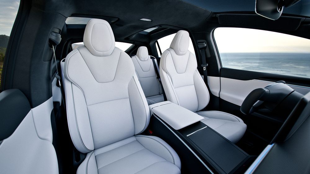 Tesla Model X 2025 Interior