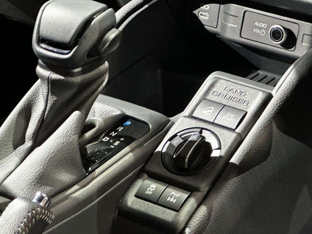 Toyota Land Cruiser FJ 2026