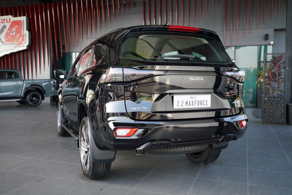 MU-X 2.2 Ddi MAXFORCE Ultimate ด้านท้าย