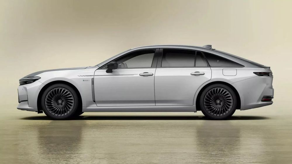 Crown Special Edition Z The 70th ด้านข้าง