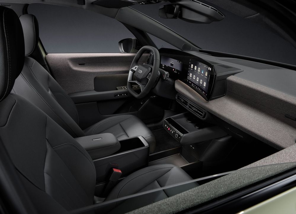 Audi A2 e-tron รุ่นปี 2027 เบาะโดยสารตอนหน้า