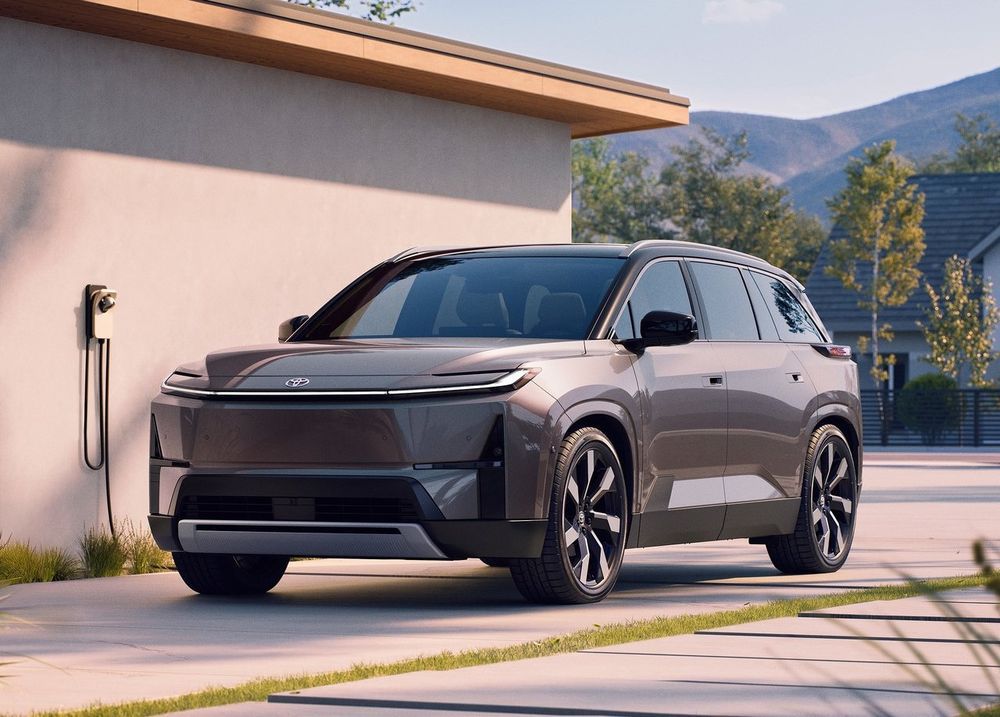 Toyota Highlander 2027 รถยนต์ไฟฟ้า 100%