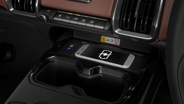 e VITARA-Interior Wireless Charger