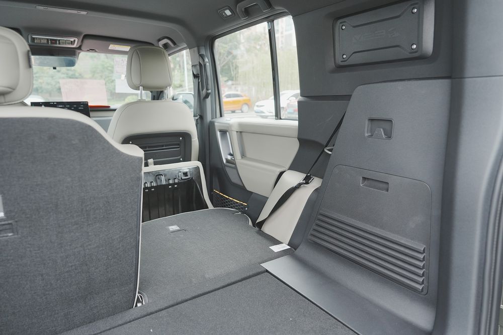 iCAR V23 Seat Fold