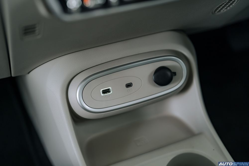 GWM ORA Good Cat 2025 ช่องชาร์จ USB Type-A และ Type-C