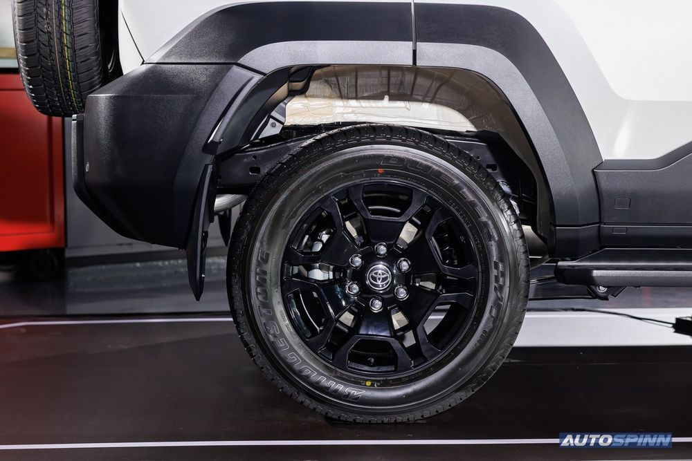 TOYOTA LAND CRUISER FJ