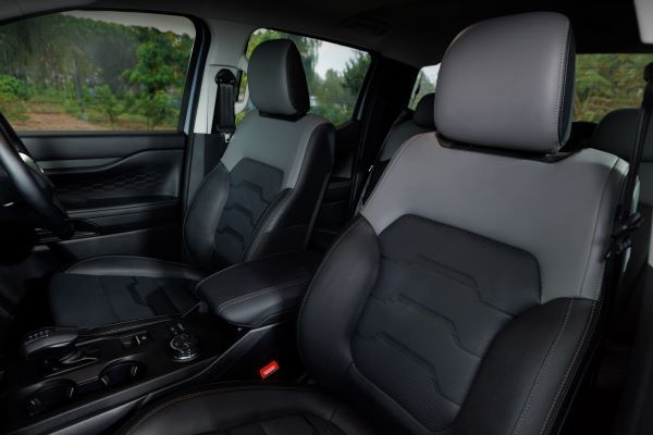 FORD SUPER DUTY 2026 เบาะโดยสาร