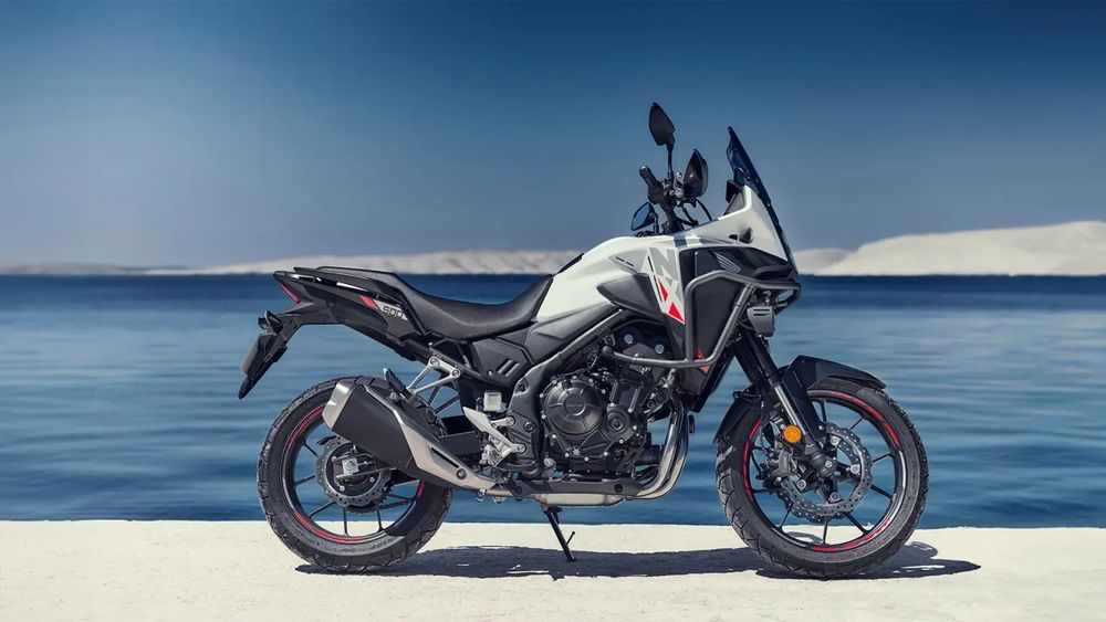Honda NX500 ผู้หญิง