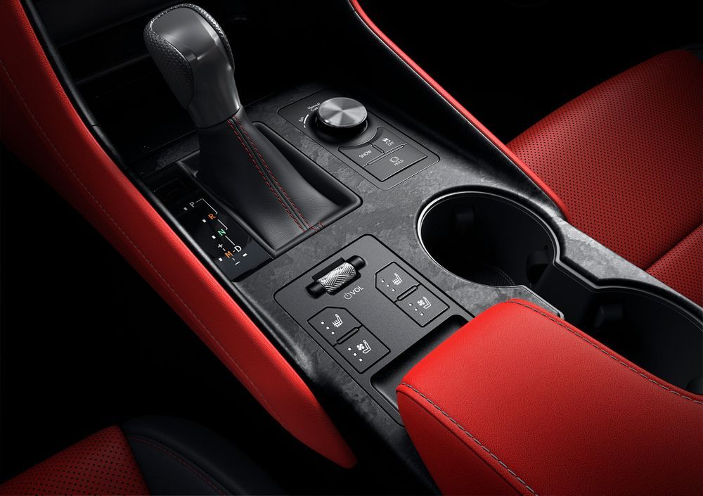 Lexus IS 2026