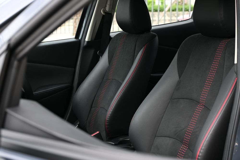 NEW MAZDA 2 ESSENTIAL SIGNATURE เบาะโดยสาร