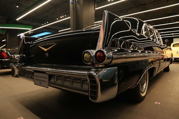 Classic Limousines 2