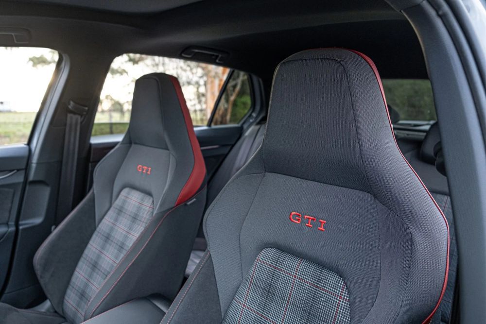 VW Golf GTI 2026 โลโก้