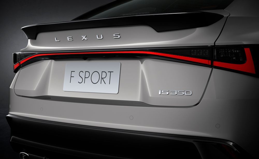 Lexus IS 2026