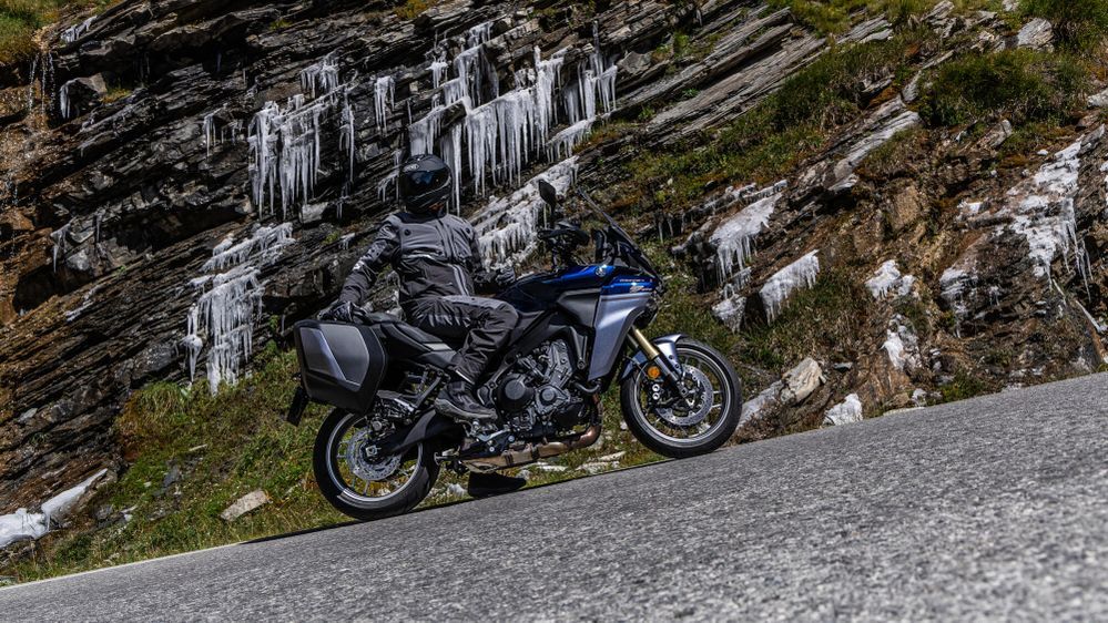 Yamaha Tracer 9 GT+ Auto brake hold