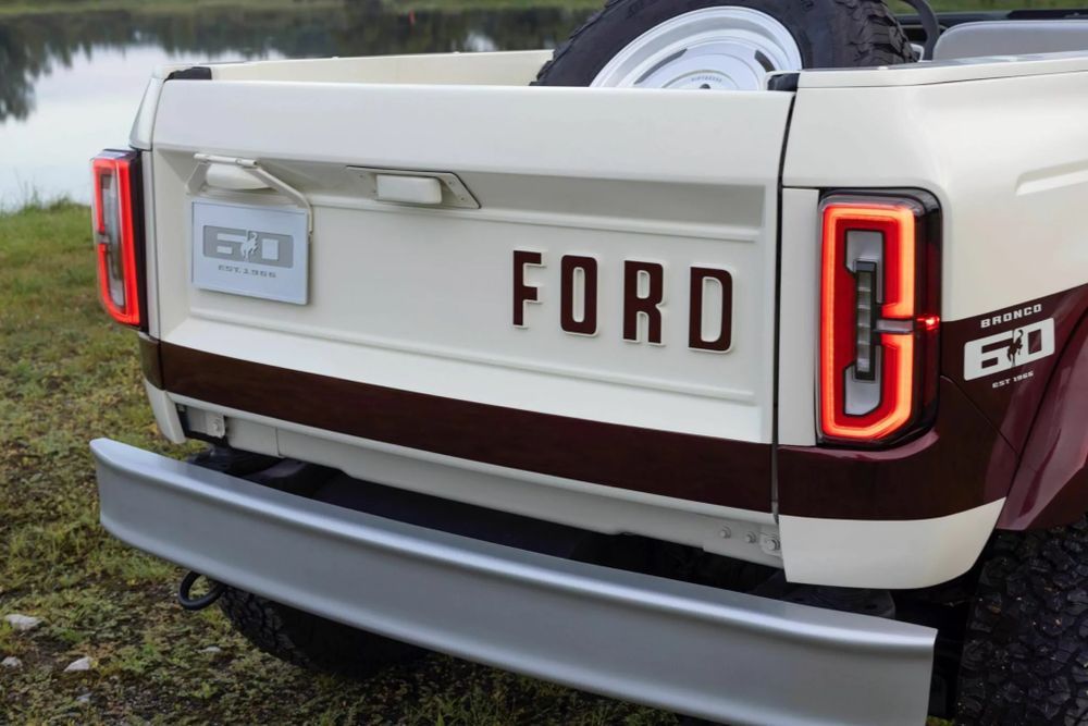 Ford Bronco Roadster กันชนหลัง