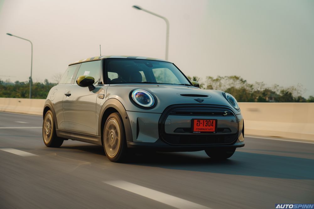 MINI Cooper SE MY2024 VS MY2023 (3)