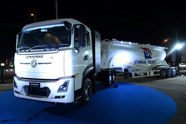 งานเปิดตัวรถบรรทุกหัวลากไฟฟ้า Dongfeng 5