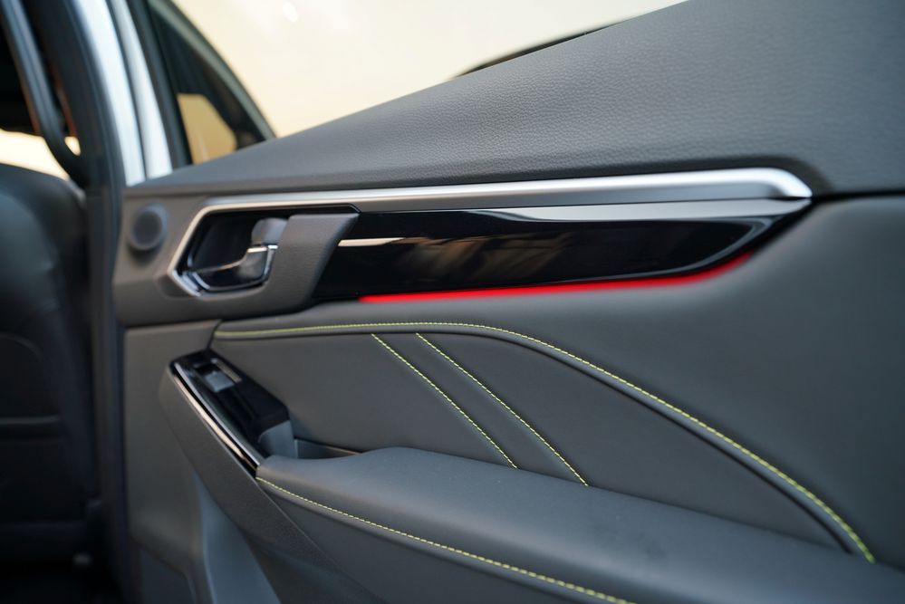 MU-X 2.2 Ddi MAXFORCE RS  Ambient Light