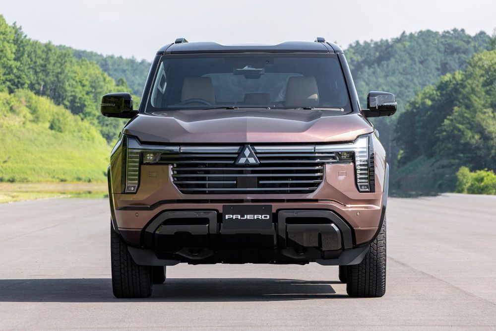 Mitsubishi PAJERO 2026