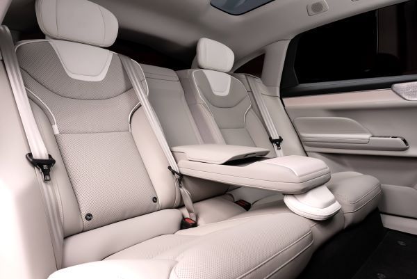 volvo ES90 2025-2026 เบาะโดยสารด้านหลัง