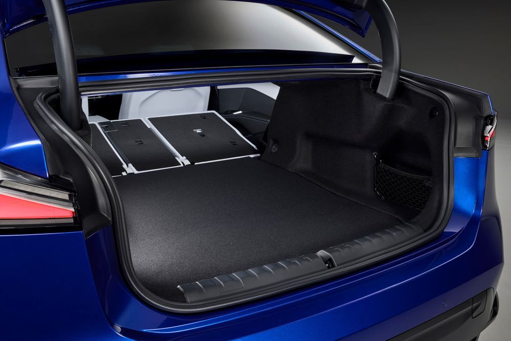 BMW i3 Neue Klasse กระโปรงท้าย พับเบาะ