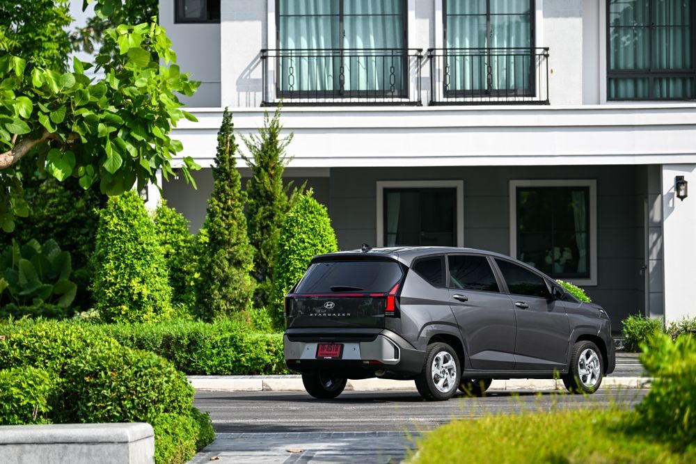 New Hyundai STARGAZER ด้านท้าย