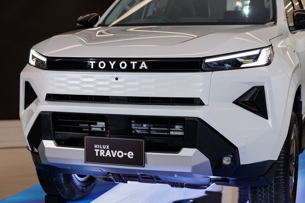 TOYOTA HILUX TRAVO-e