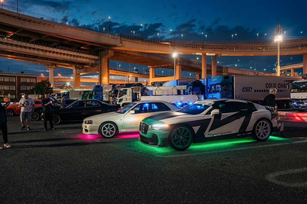 Bentley x Japan 2026 ไฟใต้ท้องสีเขียวอ่อน