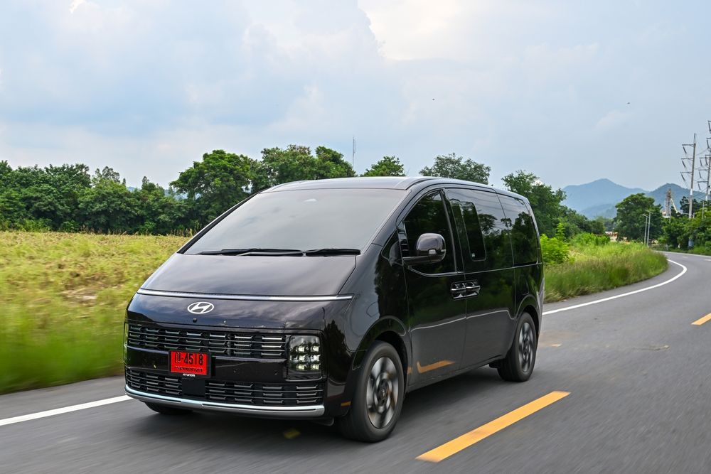 ทดลองขับ Hyundai new STARIA Hybrid