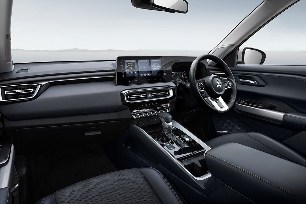 Mitsubishi DESTINATOR 