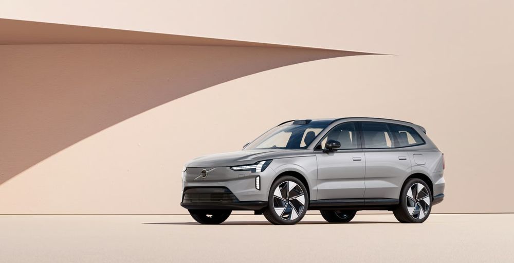 Volvo Warehouse Mega Deal กลับมาอีกครั้ง! ข้อเสนอสุดยิ่งใหญ่ พิเศษรุ่น Volvo ES90 และ EX90 