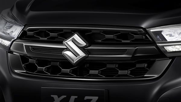 SUZUKI รุ่น XL7 BLACK EDITION กระจังหน้า