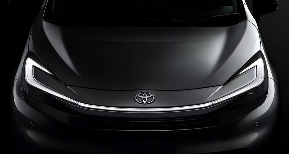 Toyota Aqua Minorchange กระจังหน้าคล้าย Prius