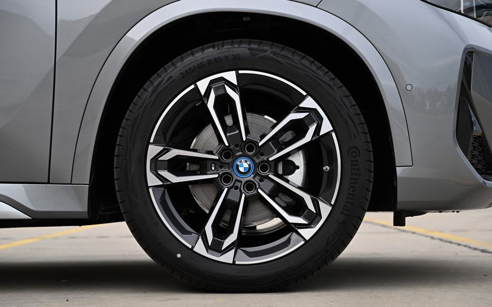 BMW iX1 eDrive20L M Sport 