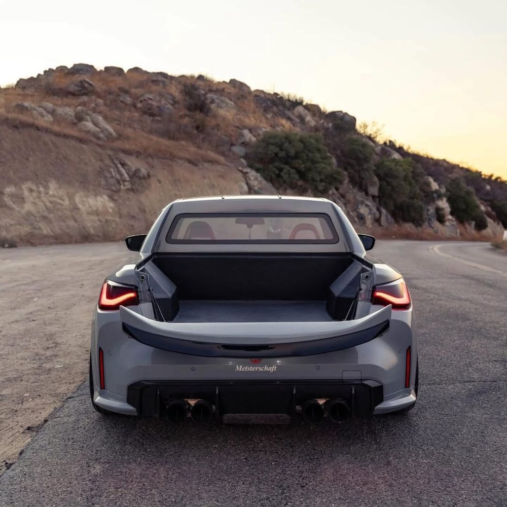 BMW M4 Maloo ด้านหลัง