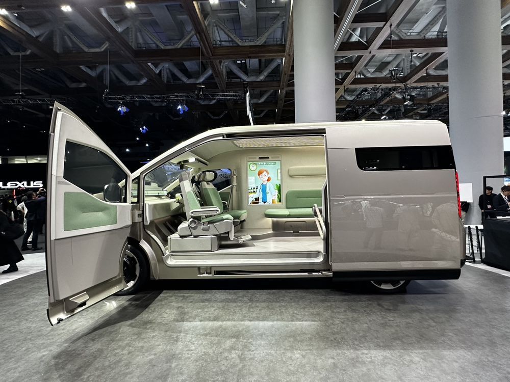 Toyota HiAce Concept 2025